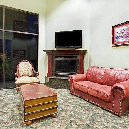 Super 8 Creswell/South Eugene Hotel Buitenkant foto