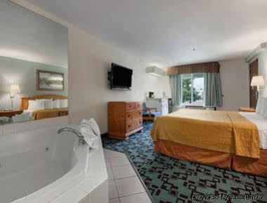 Super 8 Creswell/South Eugene Hotel Buitenkant foto