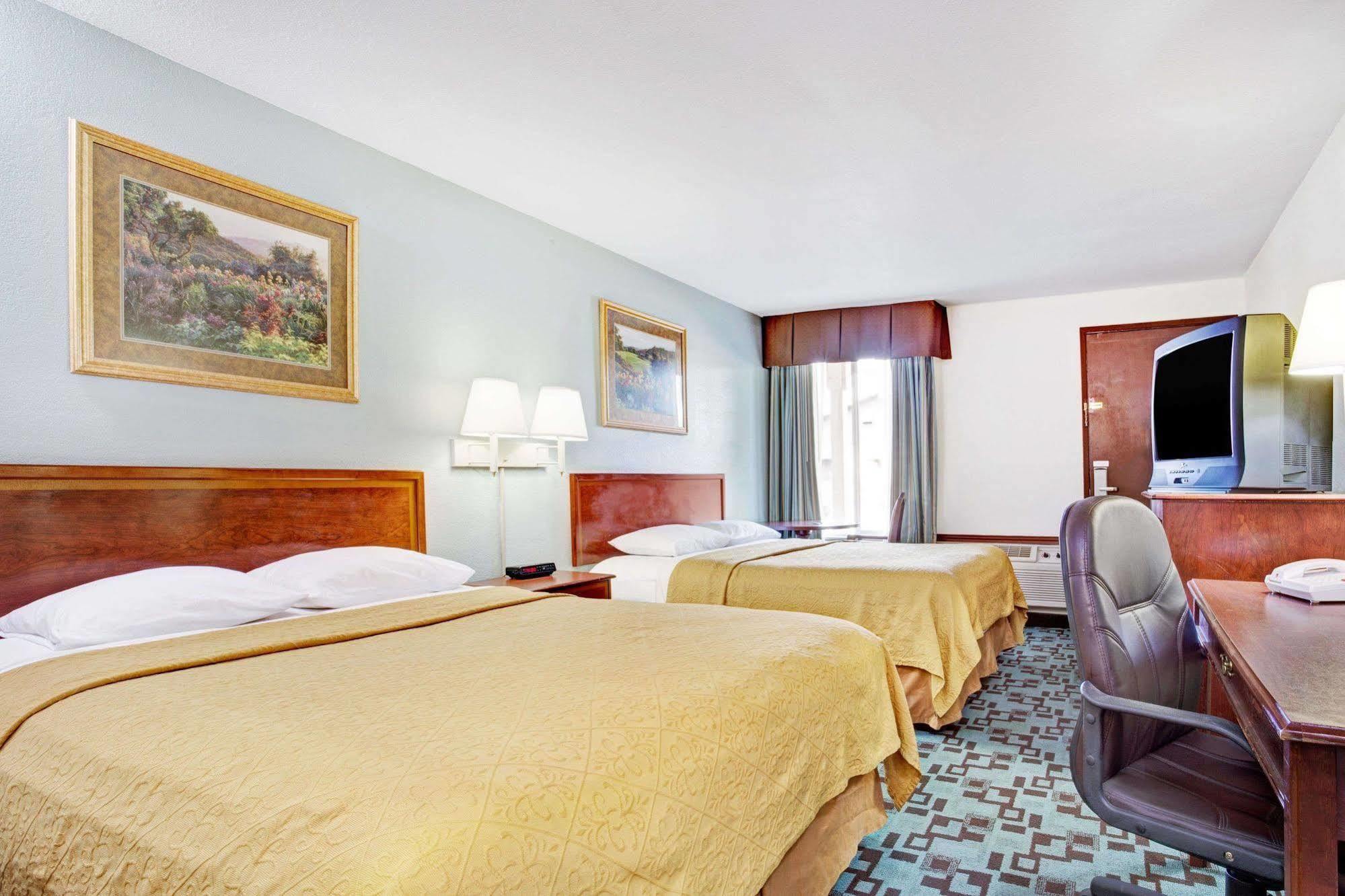 Super 8 Creswell/South Eugene Hotel Buitenkant foto