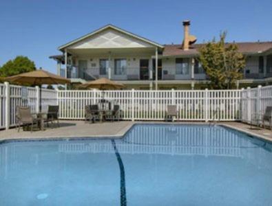 Super 8 Creswell/South Eugene Hotel Buitenkant foto